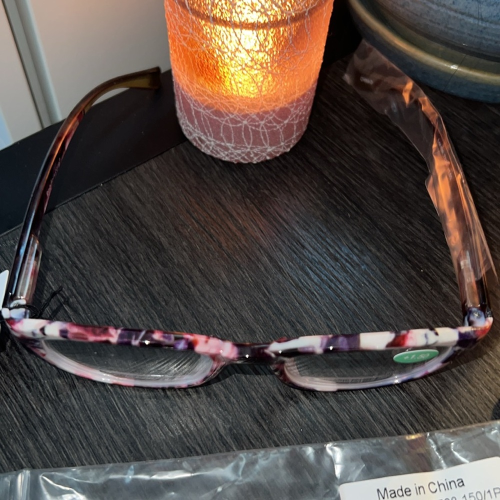 Stylish Purple Tortoise Shell Reading Glasses - Picture 2 of 4